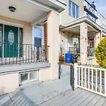 6 Mi To Eagles Games Stylish Philly Townhome!