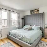 6 Mi To Eagles Games Stylish Philly Townhome!