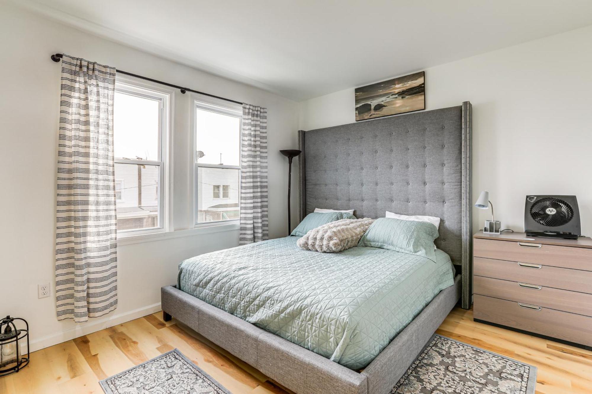 6 Mi To Eagles Games Stylish Philly Townhome! *