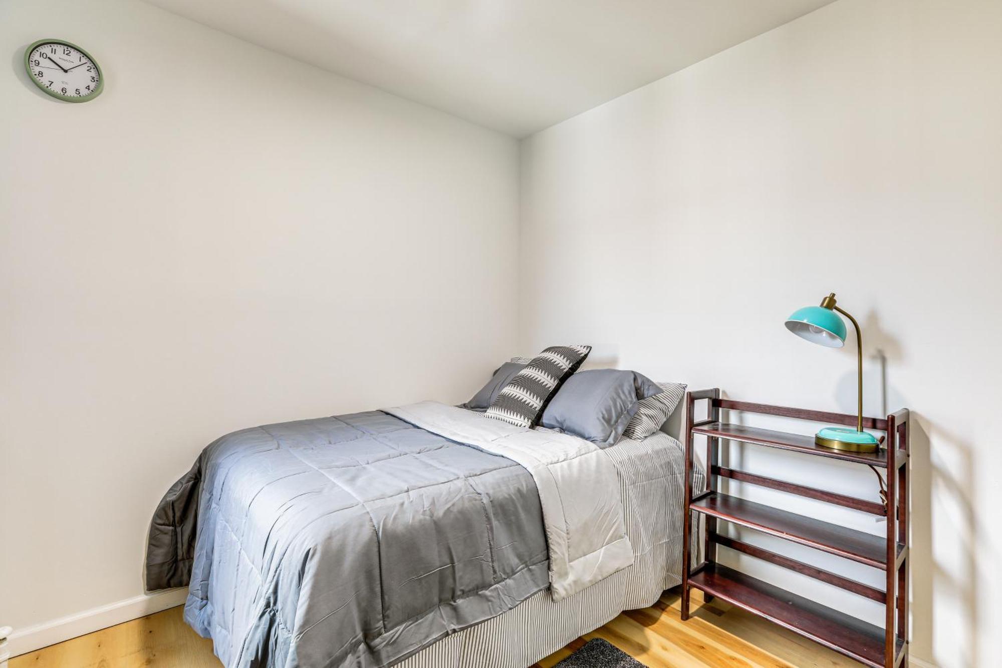 6 Mi To Eagles Games Stylish Philly Townhome!