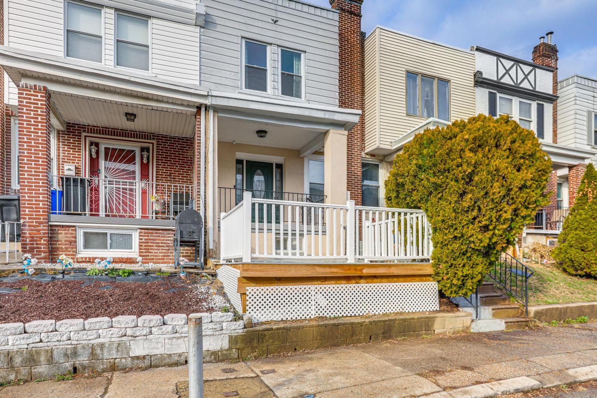 Holiday home 6 Mi To Eagles Games Stylish Philly Townhome!